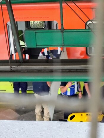 Pasajeros tuvieron que ser desalojados