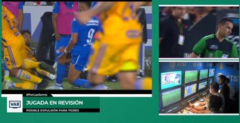 Javier Aquino salió expulsado del