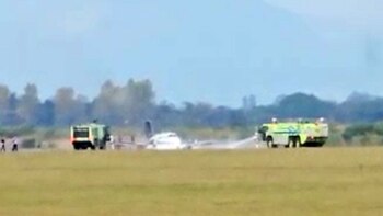 Video: a un avión se