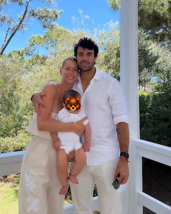 Nicole Neumann eligió un look