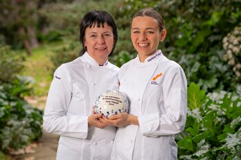 Fina y Matina Puigdevall, con