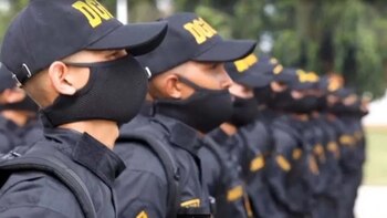 Funcionarios de la DGCIM mantienen