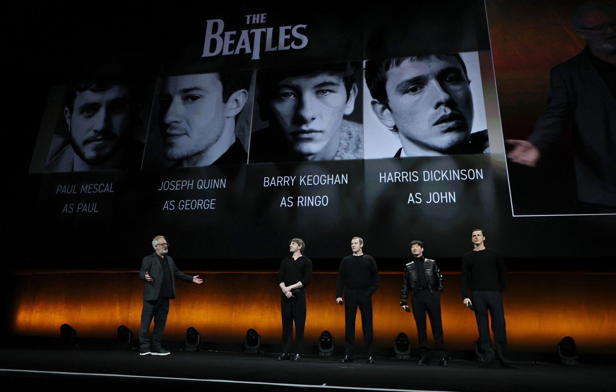 El elenco internacional revive los primeros pasos de los Beatles en la escena musical europea
