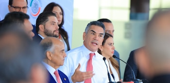 Desde el Senado, el PRI advirtió sobre las consecuencias de la validación de las boletas "planchadas" por parte del INE.
Crédito: X/ @alitomorenoc