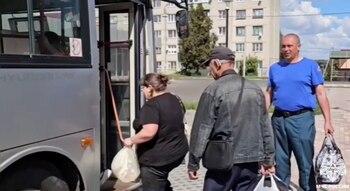 Residentes del distrito de Lgov