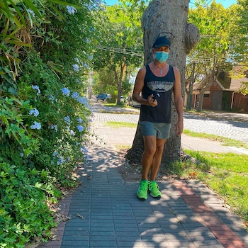 Su hija Micaela le sacó