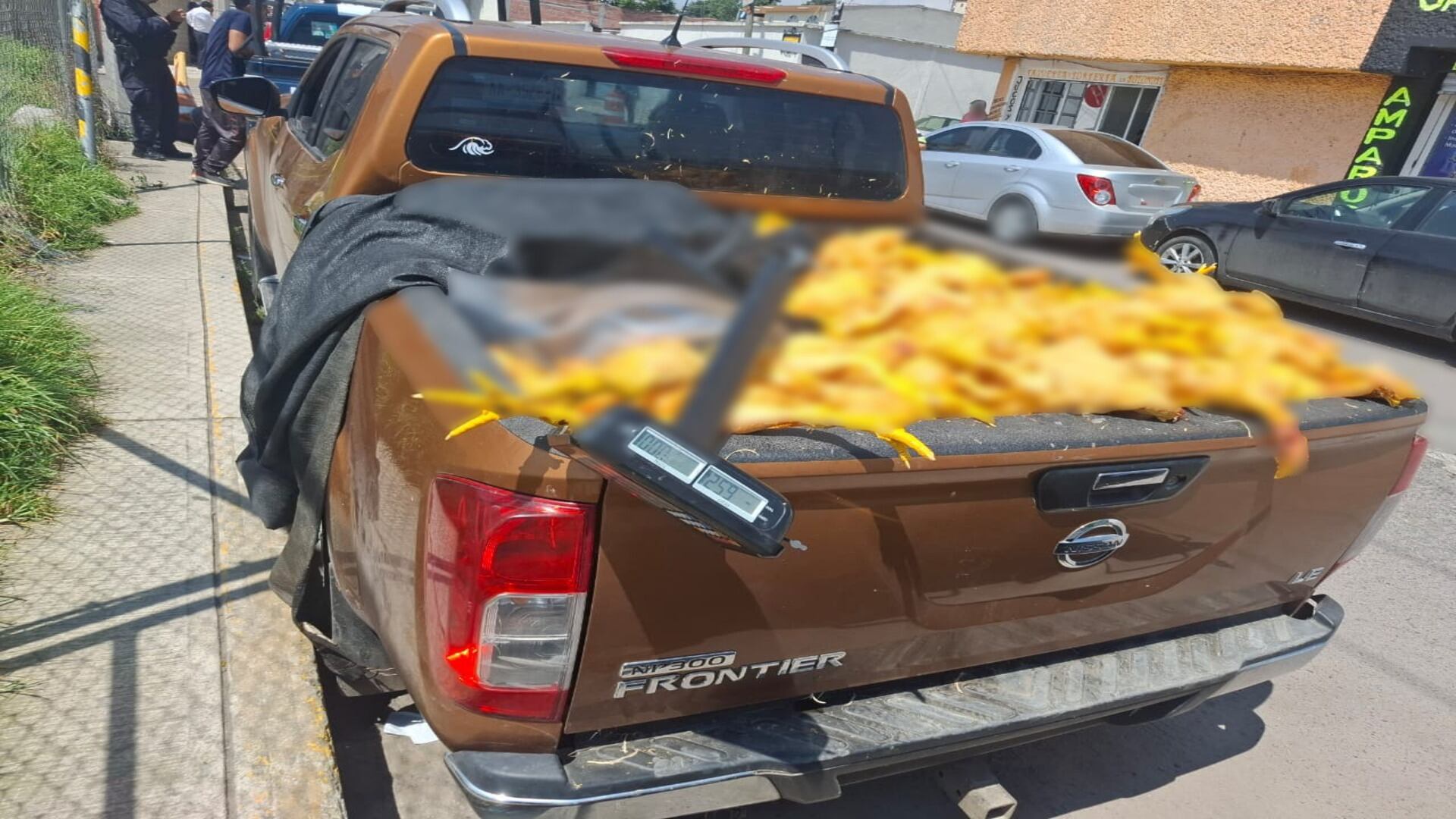 Llevaban los pollos en una camioneta(SSEM)