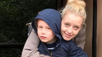 Caminó 45 kilómetros por el