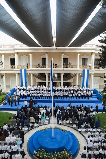 Inauguración del Mes Cívico en el Palacio Nacional por las autoridades salvadoreñas (Foto cortesía Gobierno de El Salvador)