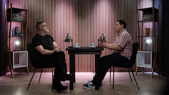 Julio convive con hemofilia tipo