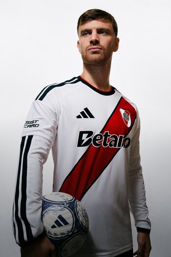 Lucas Beltrán river