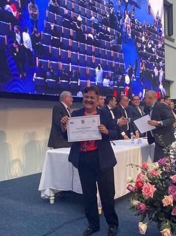 Luz Múnera se acredita como