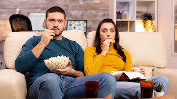 Esto es lo que le pasa a tu nivel de azúcar en sangre cuando comes palomitas de maíz, según nutricionistas