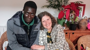 Deportan a un joven senegalés que iba a acogerse a la regularización tras vivir varios años en España: “No hay derecho”