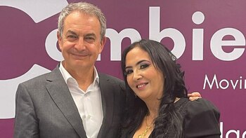 La alcaldesa junto al ex