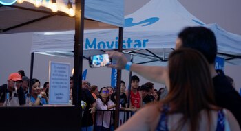 Inmortalizando el momento: Clientes de Movistar disfrutaron de la experiencia en la "Zona Movistar".