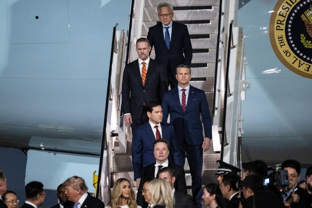 Marco Rubio y Pete Hegseth aportan una perspectiva diplomática y militar a la comitiva liderada por la Casa Blanca.
