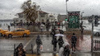 Las peores lluvias en 80 años dejan ya cuatro muertos en Estambul