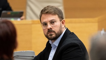 Compromís exige más cambios en