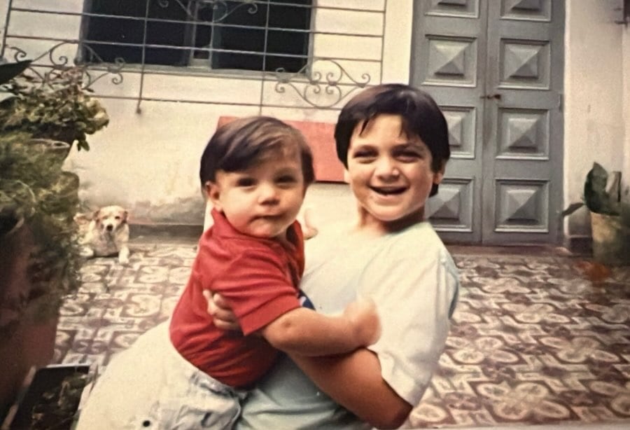 Nicola Porcella publicó fotos de su infancia, habló del dolor que atraviesa y cerró con una promesa a la familia de su primo Gonzalo. IG
