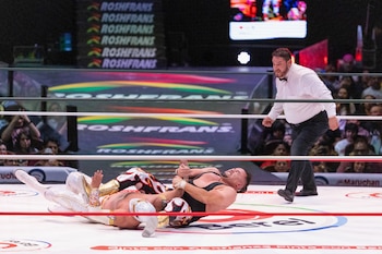 Averno en momentos puso a temblar a los fans de Místico con brutales castigos. (Foto: Óscar Reyes)