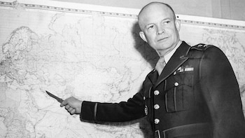 Dwight Eisenhower dio la orden