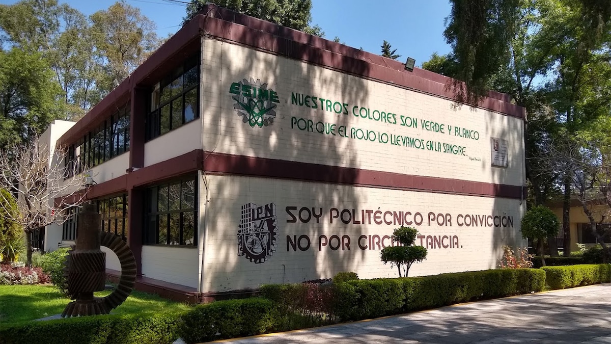 AsĂ fue el momento en que un muro de un taller de clases se derrumbĂł en la ESIME Azcapotzalco del IPN