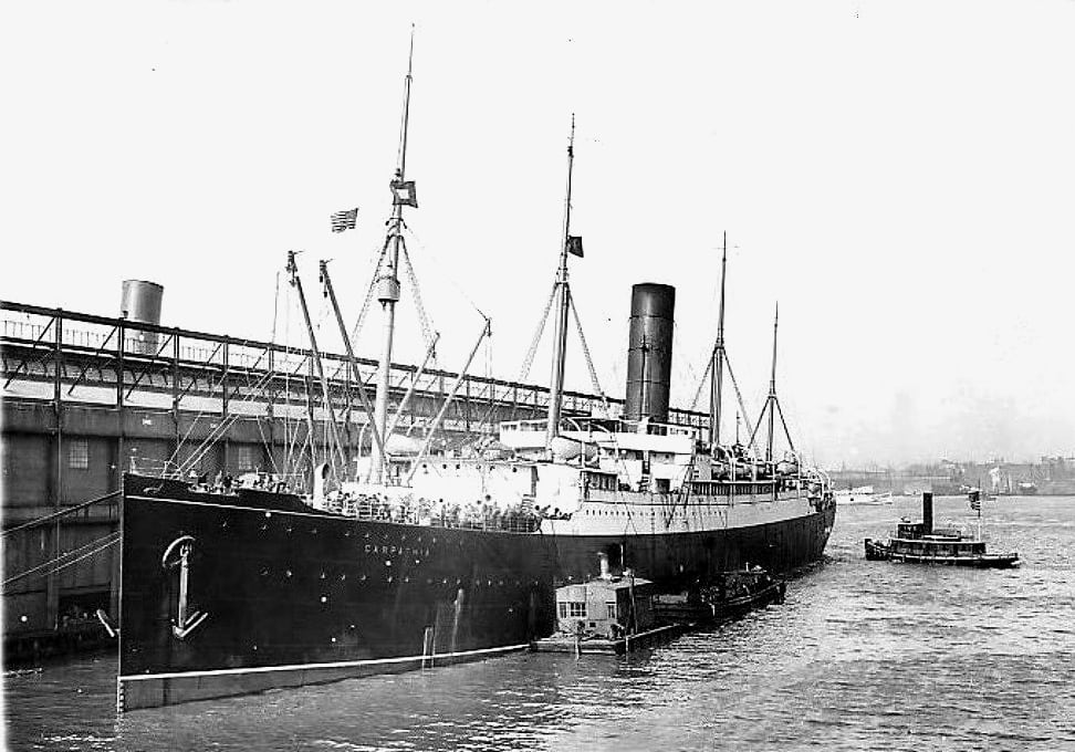 La llegada de sobrevivientes del Titanic a bordo del RMS Carpathia