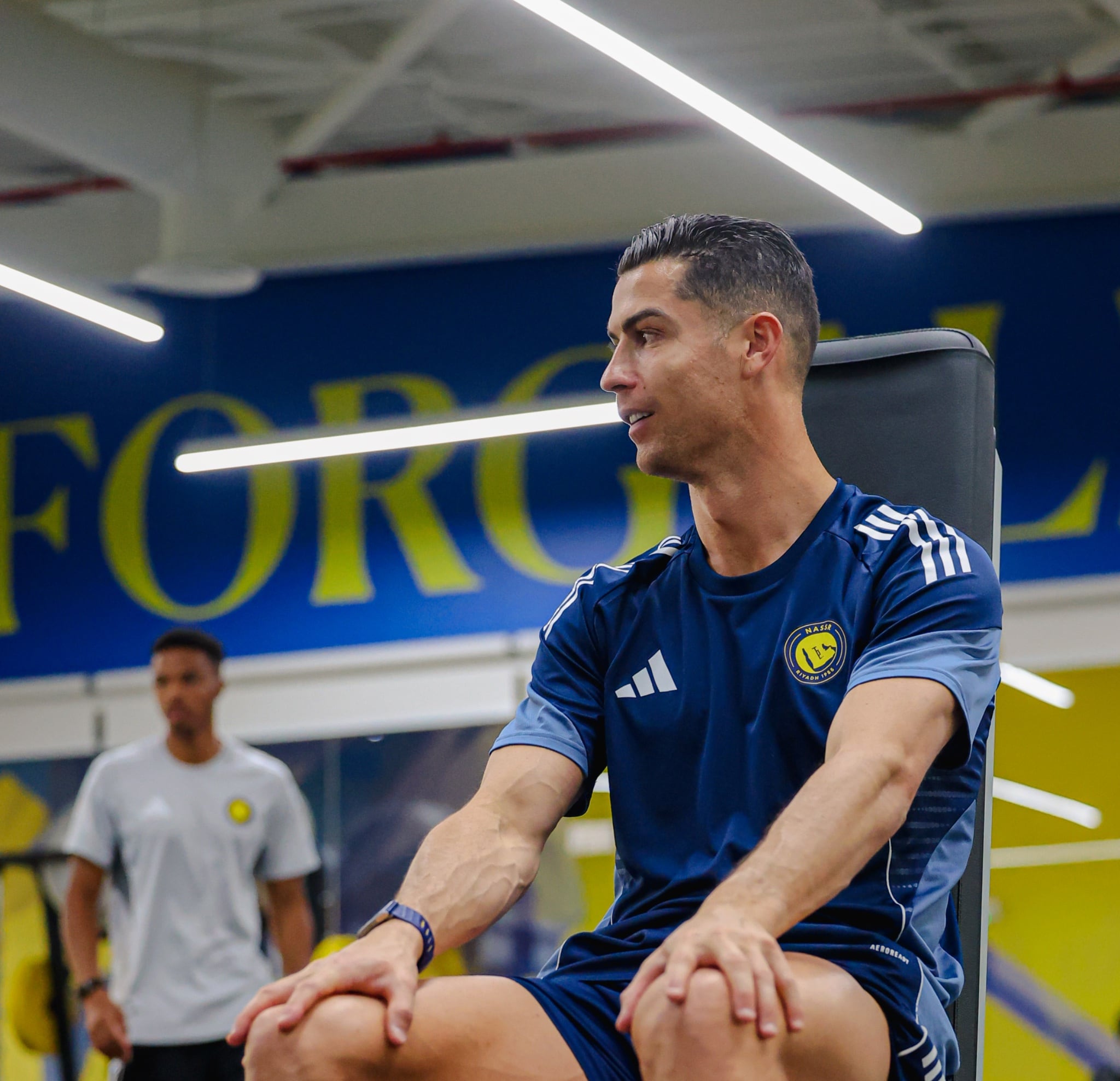 Cristiano Ronaldo en el gimnasio de Al Nassr. El portugués tiene una distensión en el isquiotibial (@AlNassrFC_EN)