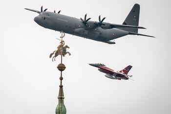 Foto archivo. Hercules C-130 y