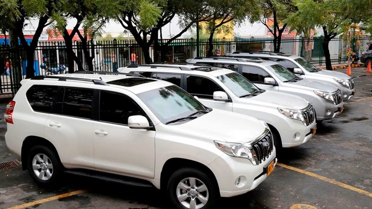El dispositivo de seguridad asignado a Rodrigo Londoño cuenta con seis vehículos blindados y 16 hombres de protección - crédito Gobernación de Santander