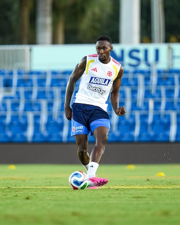 Royer Caicedo ha jugado pocos minutos en Europa, pero es opción de recambio al tener apenas 20 años de edad - crédito FCF