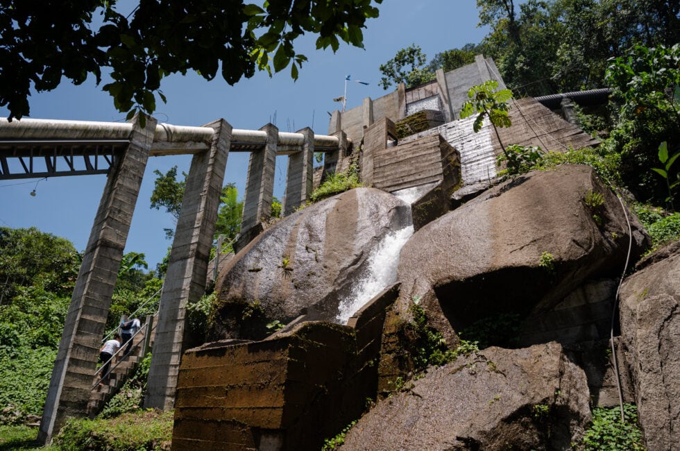 Trescientas cincuenta familias del pueblo maya mam construyeron la central HidroMaya para abastecer sus hogares de energía eléctrica. (Agencia Ocote, Guatemala)
