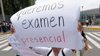 Aspirantes marchan en la UNAM y exigen examen presencial sin inteligencia artificial