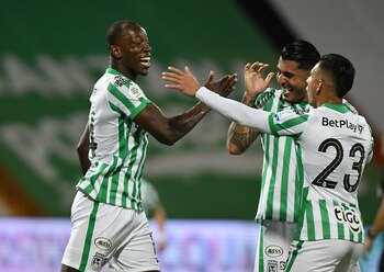 Atlético Nacional cabalgó e ingresó