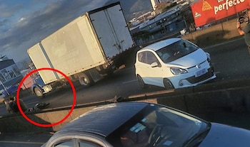 El motociclista, de 23 años, falleció en el sitio tras una colisión frontal con un vehículo. (Cortesía)