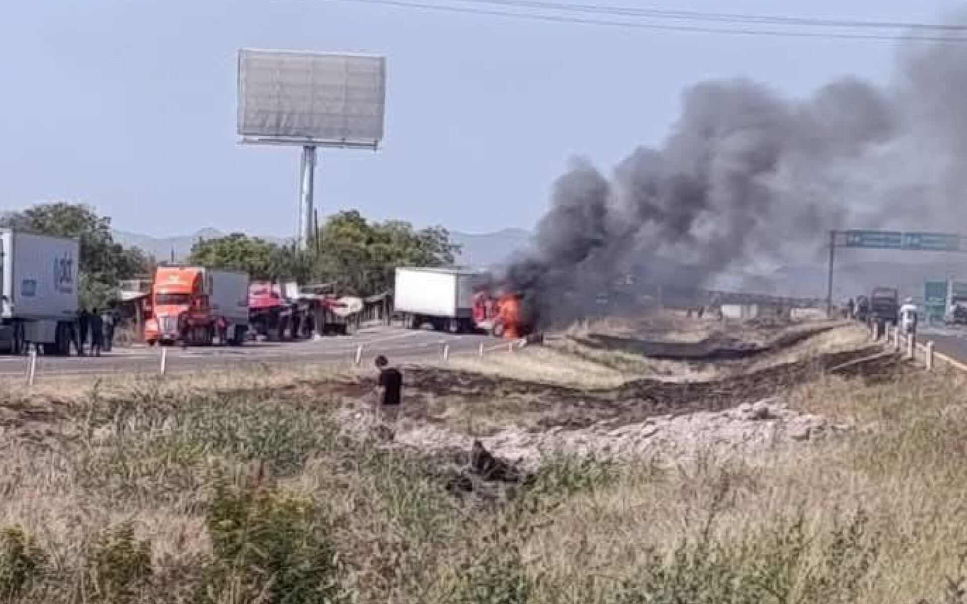 Bloqueos en Sonora y actos violentos tras muerte de