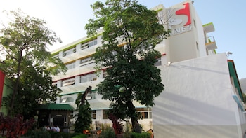 La UNES tiene su sede