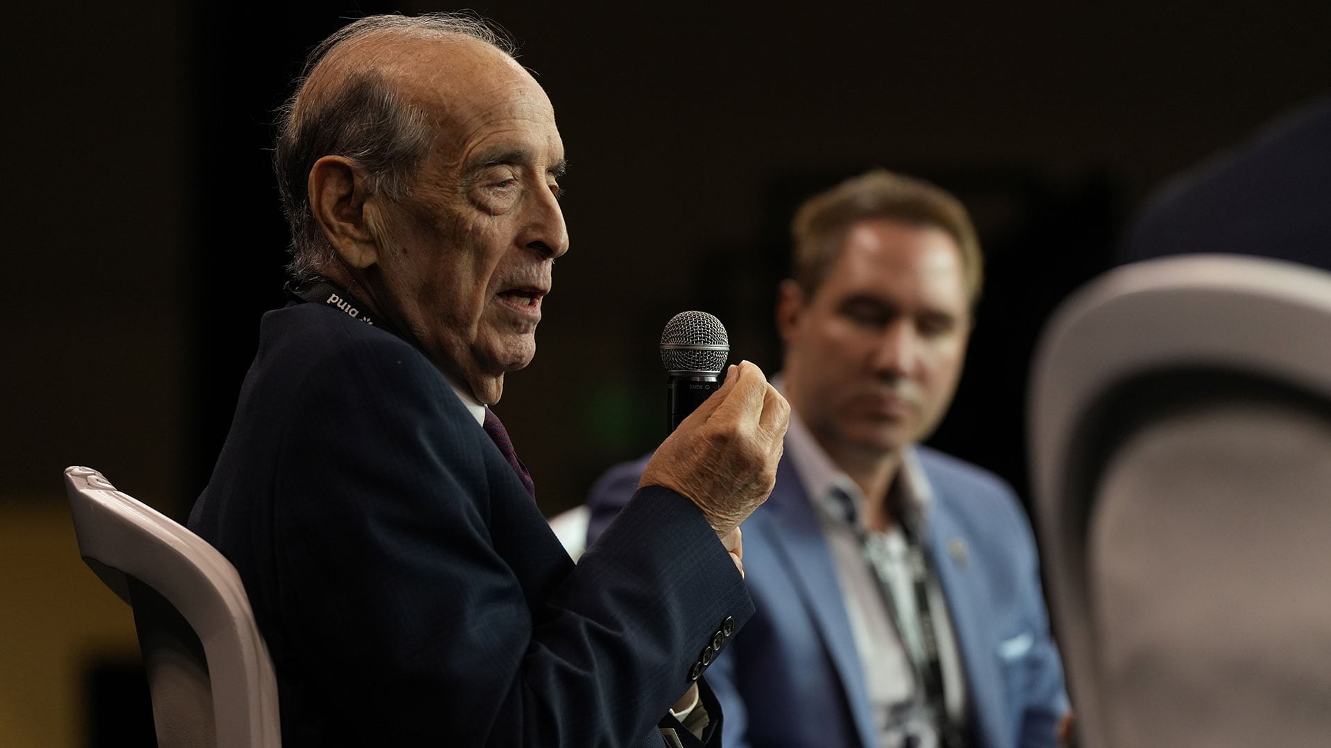 Arriazu advirtió que la destrucción de empleo en el Gran Buenos Aires puede tener consecuencias políticas directas para el Gobierno