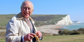 El Rey Carlos III presente durante la inauguración del sendero (AOL)