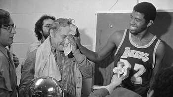 (Original Caption) Magic Johnson (r)