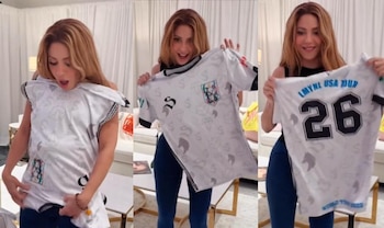 La cantante reveló que en la gira sus fans podrán comprar la camiseta futbolera de Shakira - crédito @shakira/Instagram