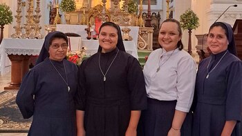 Monjas de la congregación Hijas