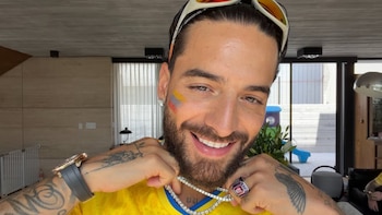 Maluma presente en el Estadio Ciudad de México para apoyar a Colombia en el duelo mundialista
