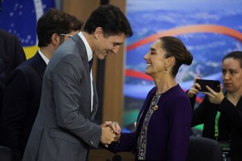 FOTO DE ARCHIVO-El primer ministro de Canadá, Justin Trudeau, y la presidenta de México, Claudia Sheinbaum. 18 de noviembre de 2024. REUTERS/Ricardo Moraes