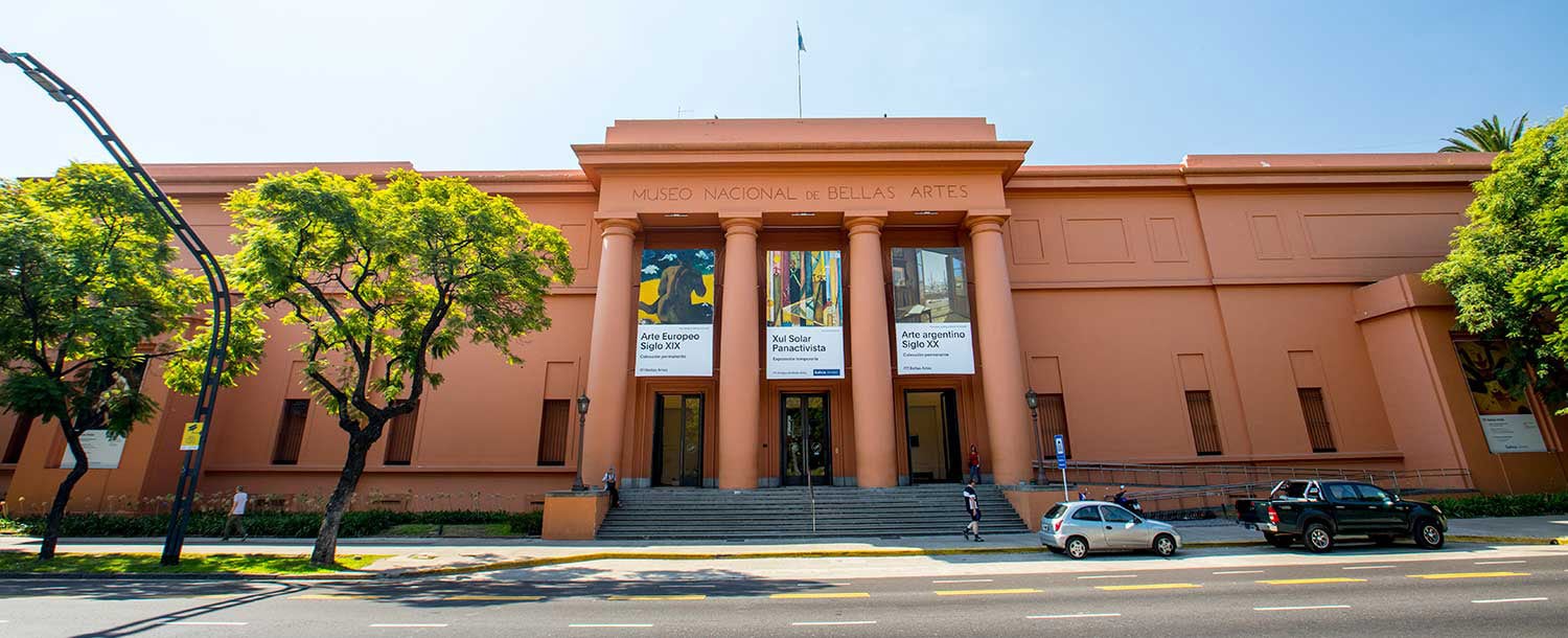 El robo se produjo en las primeras horas del 26 de diciembre de 1980, tras el brindis de Navidad entre el sereno y el bombero que custodiaban el Museo Nacional de Bellas Artes
