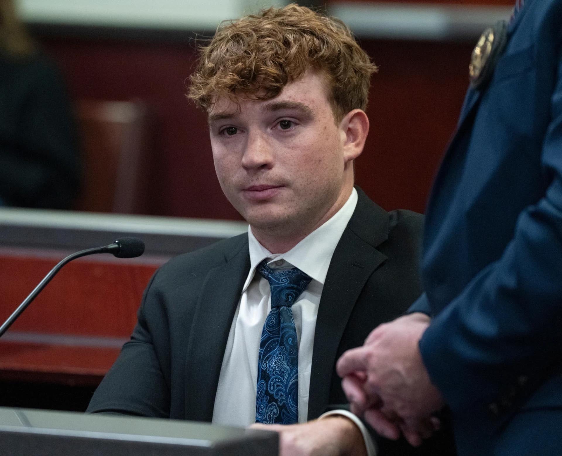 La familia de Martínez siguió la audiencia de forma remota y exigió que el caso impulse cambios reales en la cultura de las fraternidades estadounidenses (Mark Henle/The Arizona Republic via AP, Pool)
