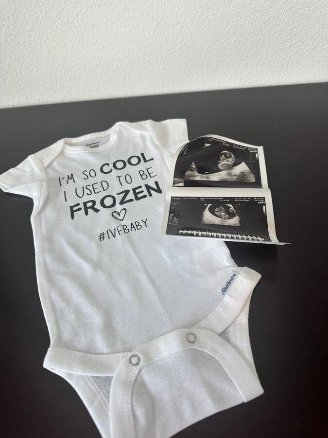 Familiares y amigos rodean con apoyo el proceso de gestación subrogada emprendido por la prometida de Dylan Lyons. (Crédito: X / @Casey_Lyons_)