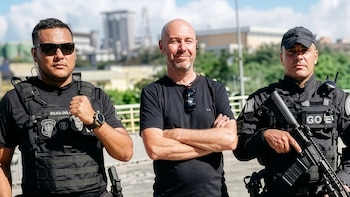 Fue bombero, es psicólogo de crisis y cuenta cómo es tratar con rescatados y rescatistas: “Lo sospechoso sería no llorar después”