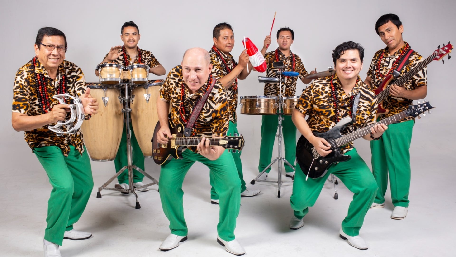 Los Mirlos celebran más de 50 años de trayectoria llevando la cumbia amazónica psicodélica a escenarios de América y Europa.